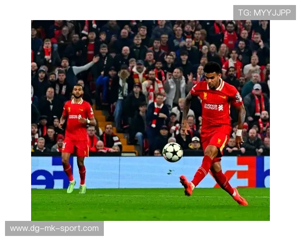 利物浦快速推进撕裂防线，迪亚斯劲射命中近角