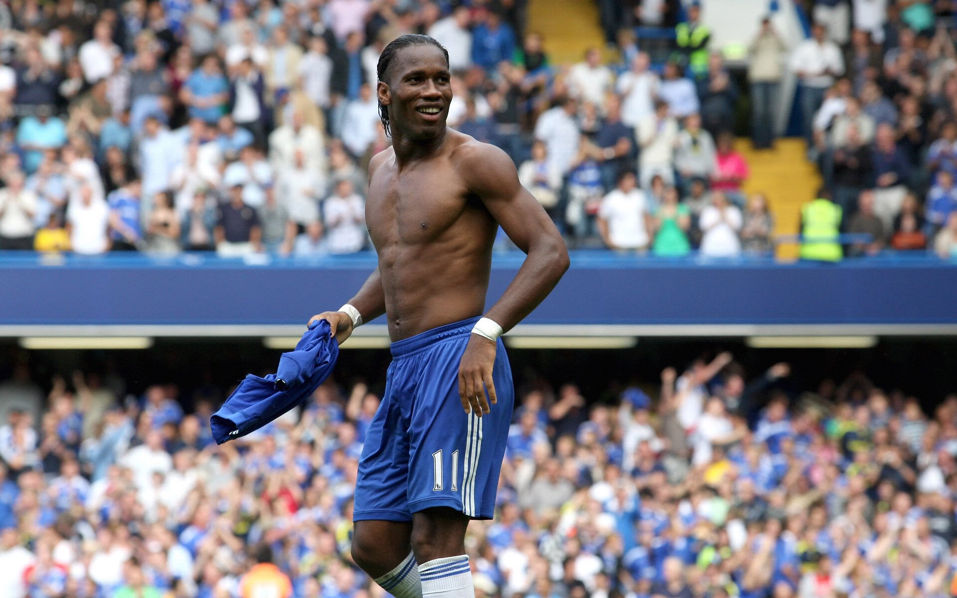 mk体育全站-决赛教练战术对决吸引全球关注，决胜足球教练技能